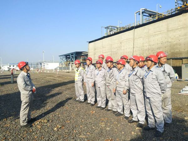 專門對施工人員進行現(xiàn)場培訓(xùn)和注意安全事項