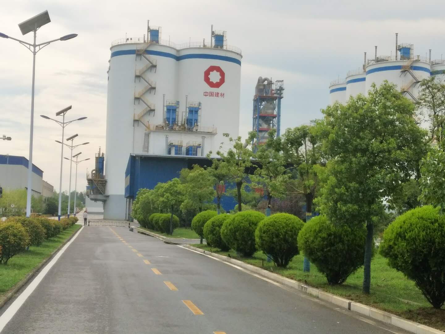 水泥廠窯頭鍋爐清洗場(chǎng)景